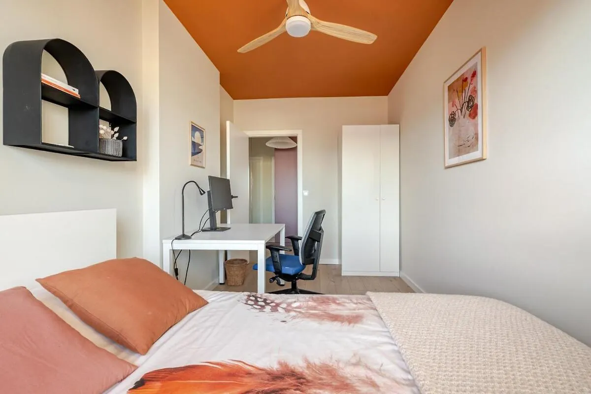 Cosy Home With A Comfy Work Space Βαρσοβία 0*,